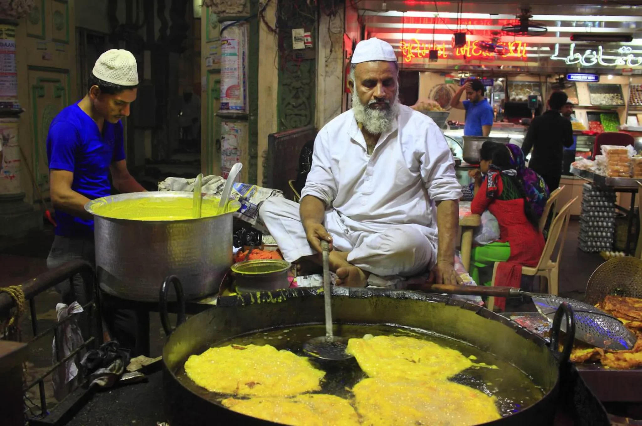 10 Best Late-Night Food Joints in Mumbai